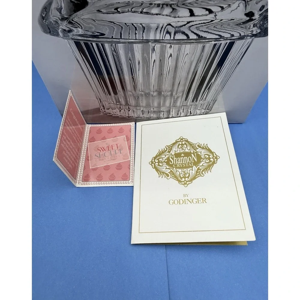 Godinger Shannon Crystal Cupcake Box by Sweet Shoppe Collection New In open Box